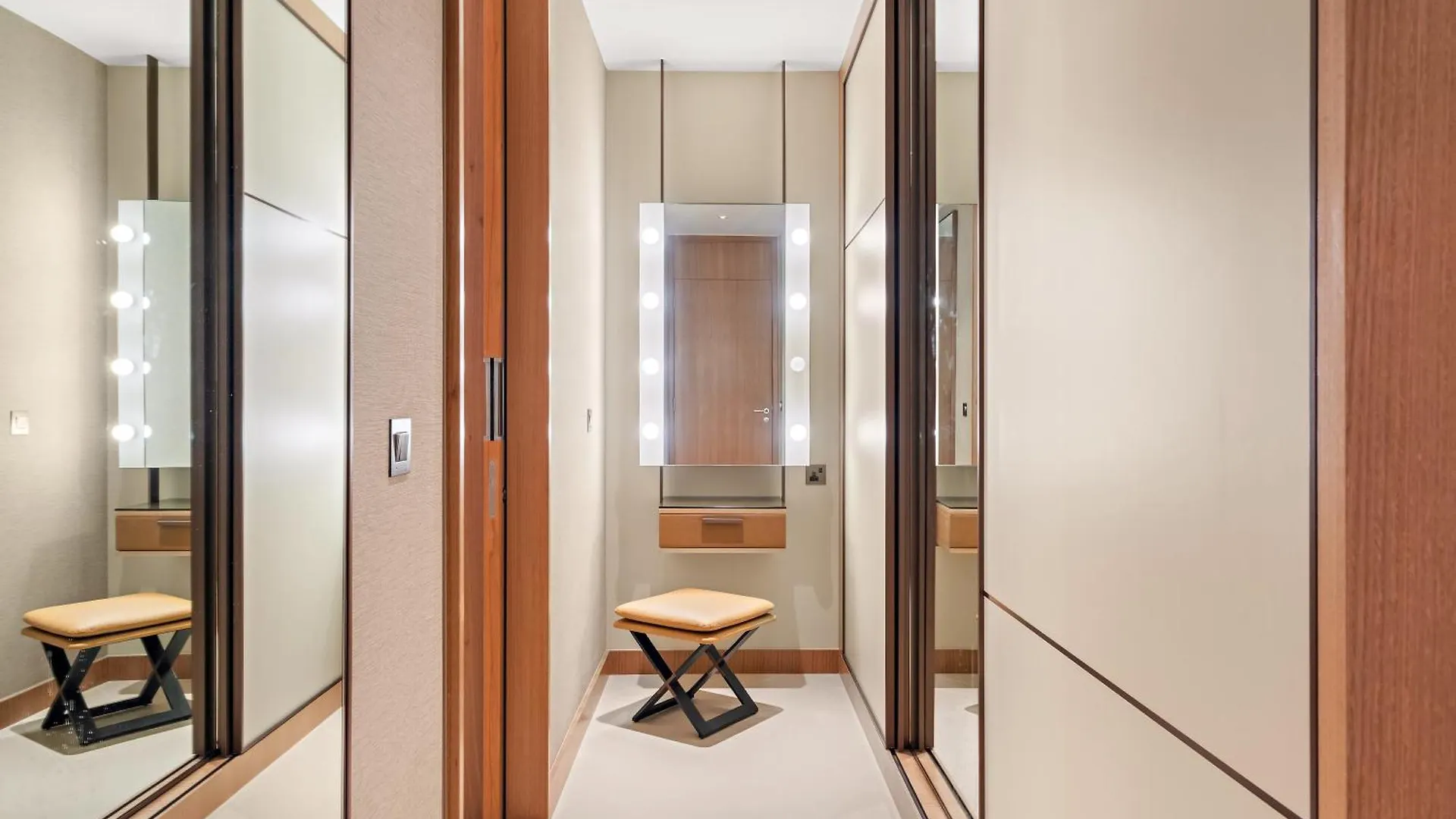 Elegant 1Br Address Opera And Walk To Dubai Mall & Burj Apartment United Arab Emirates
